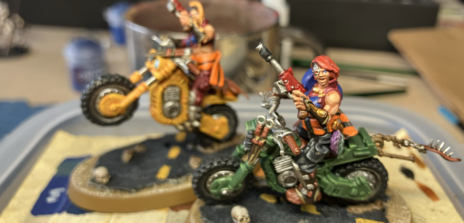 Two Escher biker conversions on Ash Wastes bases, armed with las guns