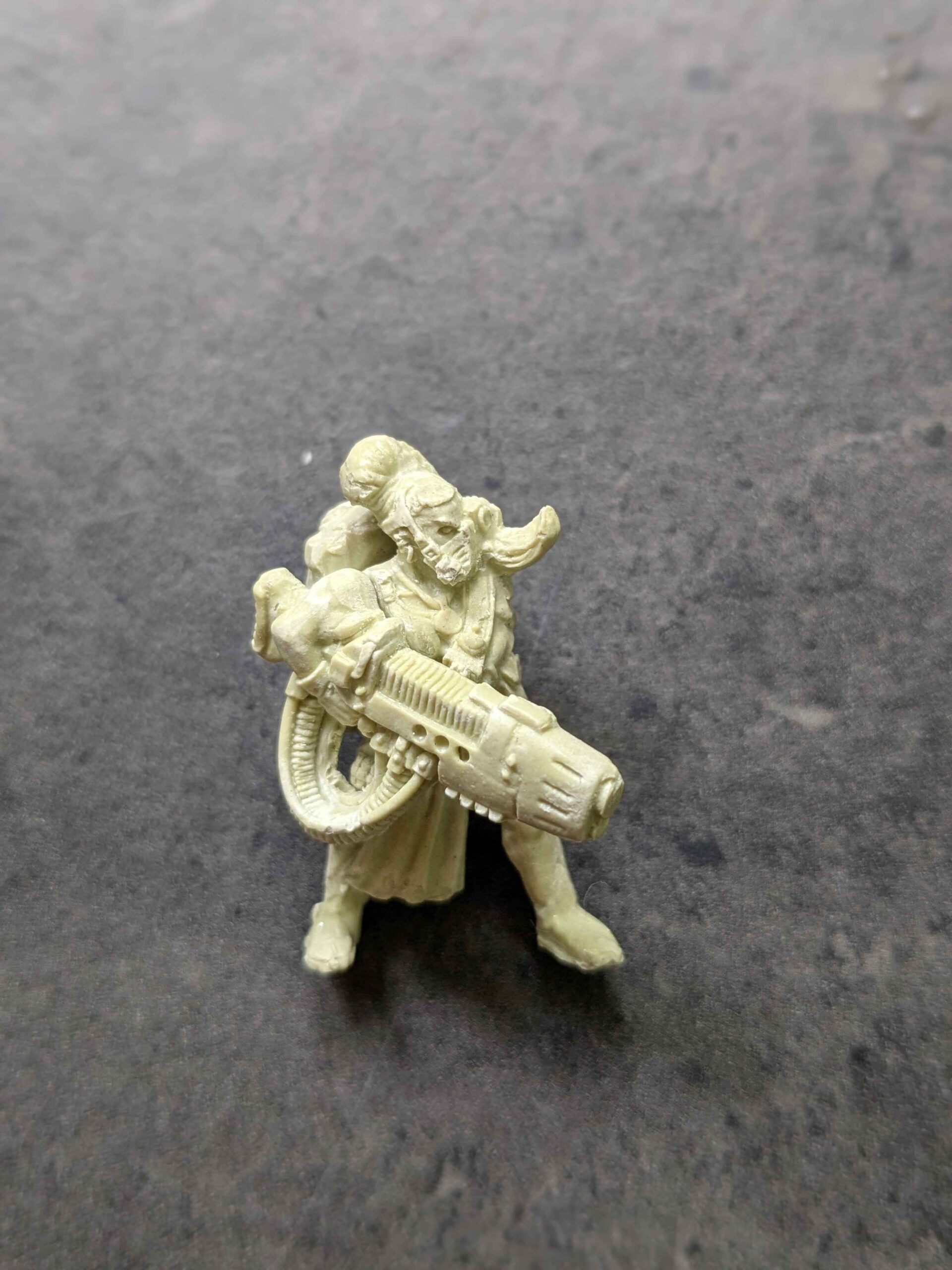 A milliput casted version of an Escher ganger with a plasma cannon.