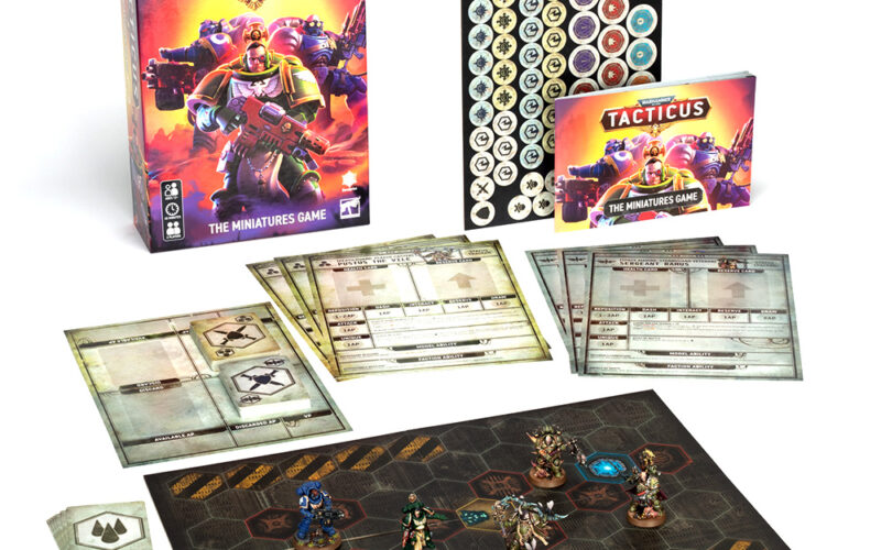 A new book store gang from Games Workshop Warhammer: 40,000 Tacticus and the contents of the box.