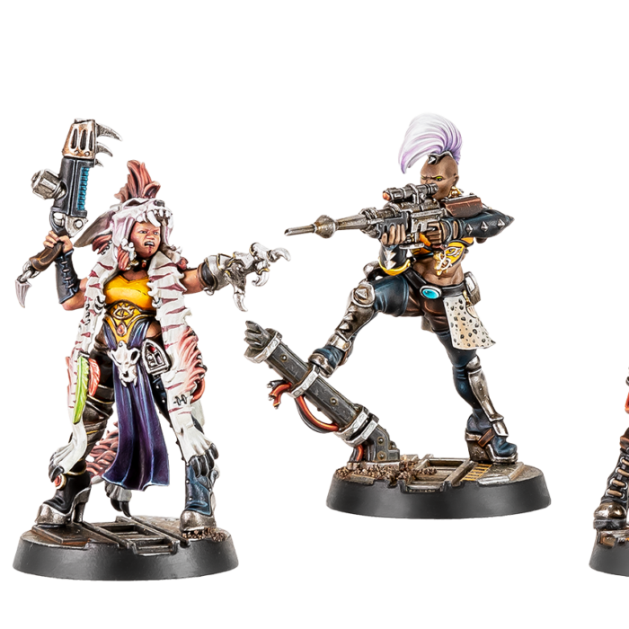 The models included in the new Escher Champions box